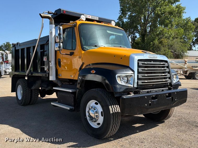 image for item FK3216 2013 Freightliner 114SD dump truck