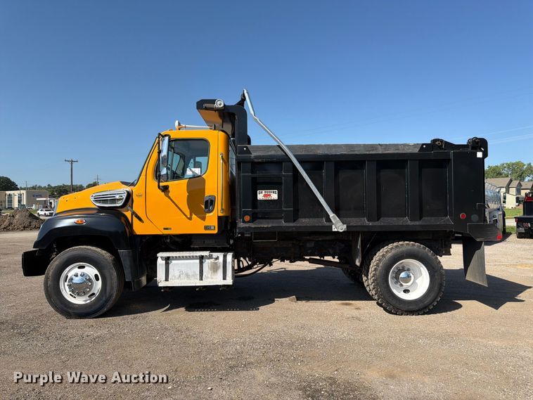 image for item FK3216 2013 Freightliner 114SD dump truck