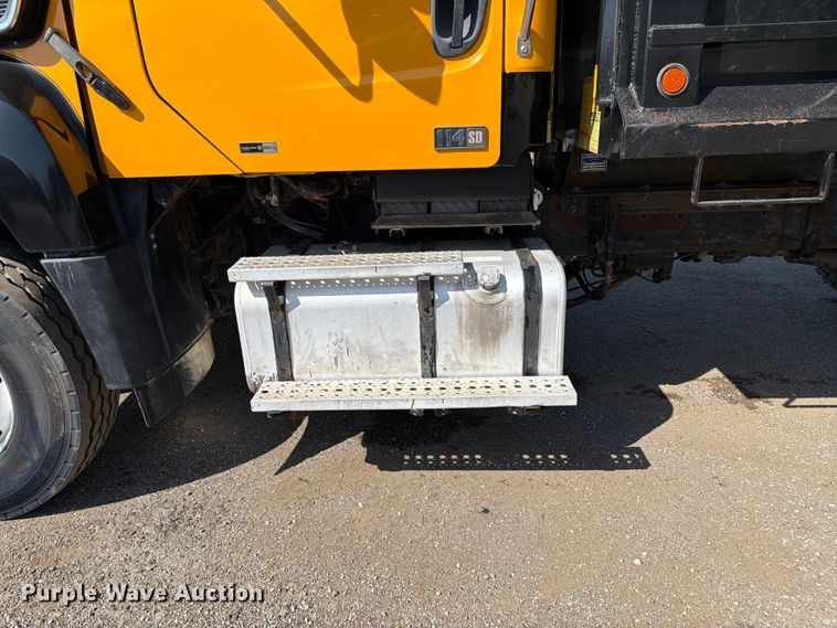 image for item FK3216 2013 Freightliner 114SD dump truck