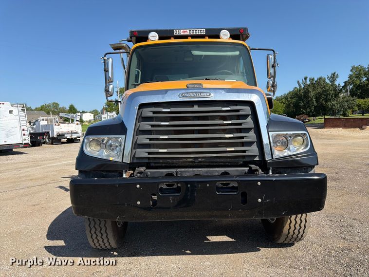 image for item FK3216 2013 Freightliner 114SD dump truck