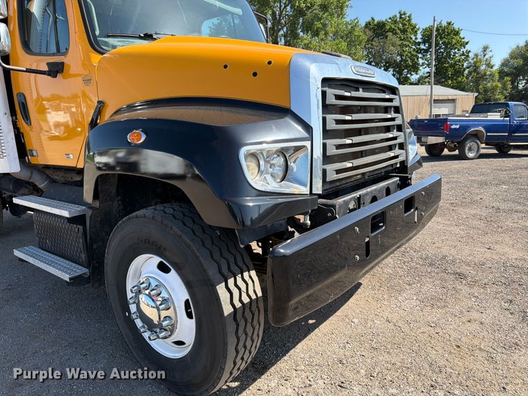 image for item FK3216 2013 Freightliner 114SD dump truck