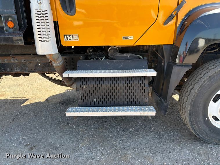 image for item FK3216 2013 Freightliner 114SD dump truck