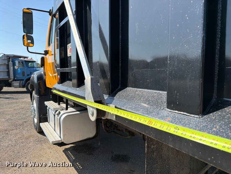 image for item FK3216 2013 Freightliner 114SD dump truck