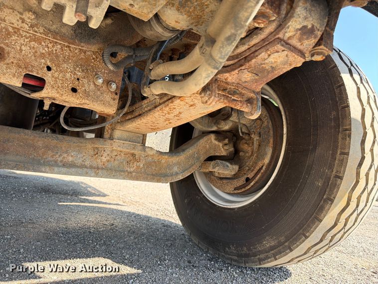 image for item FK3216 2013 Freightliner 114SD dump truck
