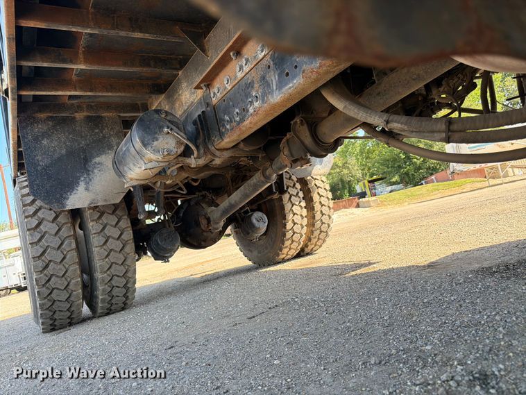 image for item FK3216 2013 Freightliner 114SD dump truck