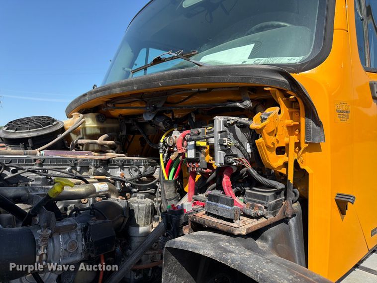 image for item FK3216 2013 Freightliner 114SD dump truck