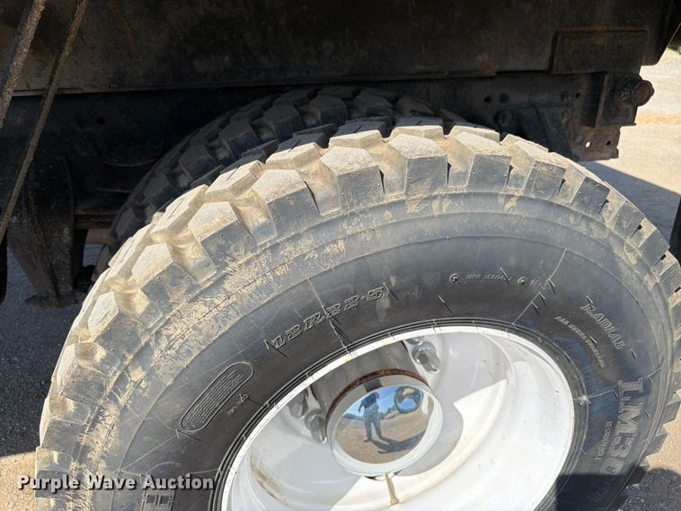 image for item FK3216 2013 Freightliner 114SD dump truck