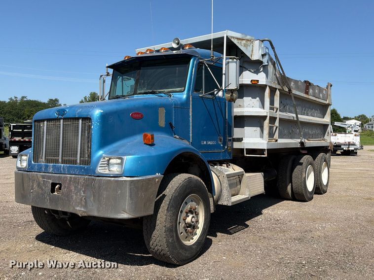 2000 Peterbilt 330 dump truck