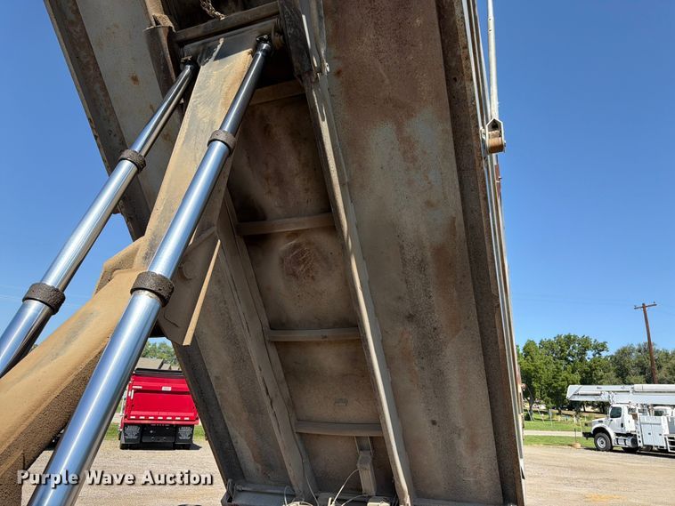image for item FK3217 2000 Peterbilt 330 dump truck