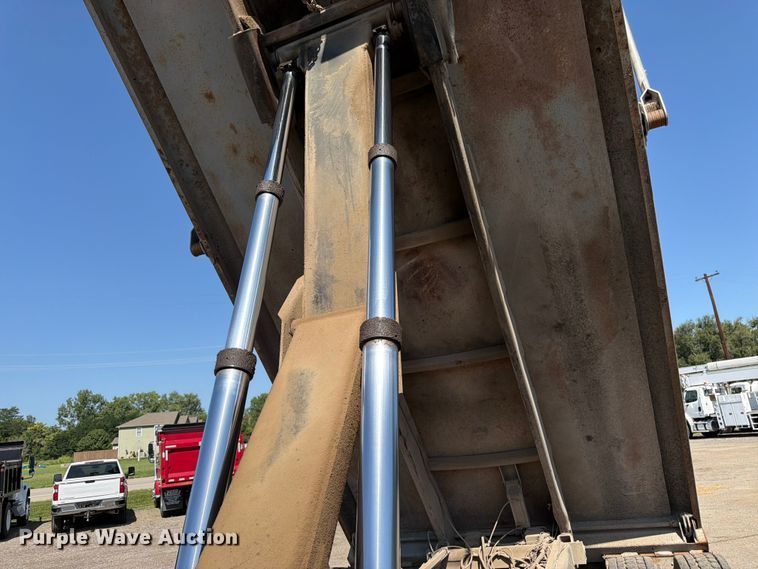 image for item FK3217 2000 Peterbilt 330 dump truck