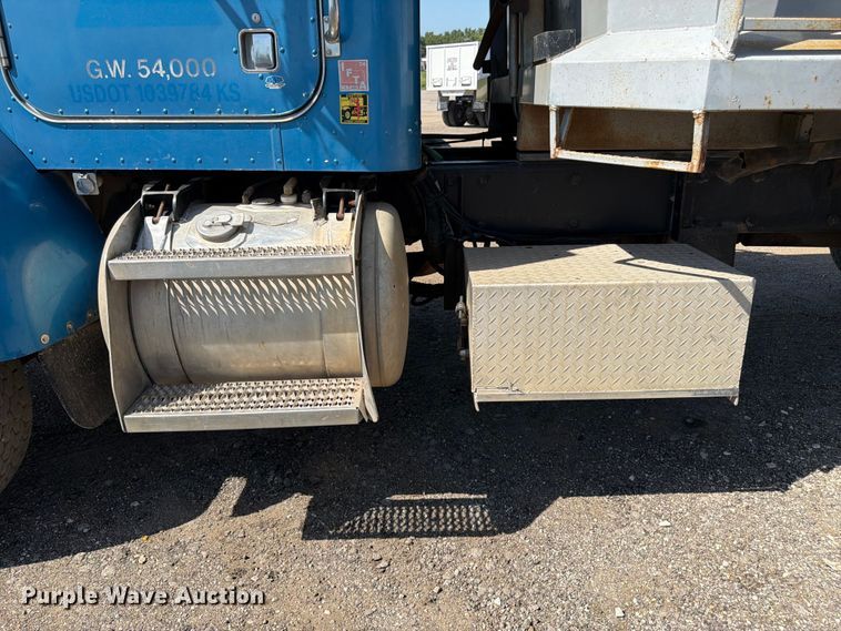 image for item FK3217 2000 Peterbilt 330 dump truck