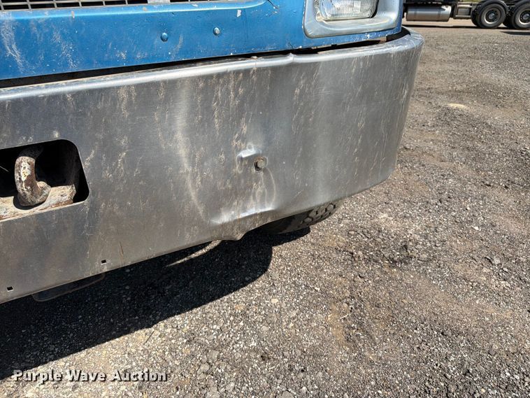 image for item FK3217 2000 Peterbilt 330 dump truck