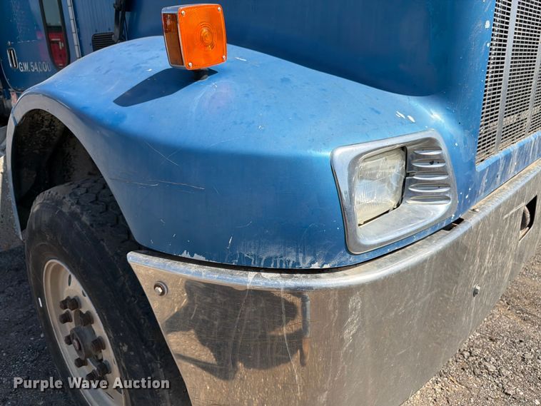 image for item FK3217 2000 Peterbilt 330 dump truck