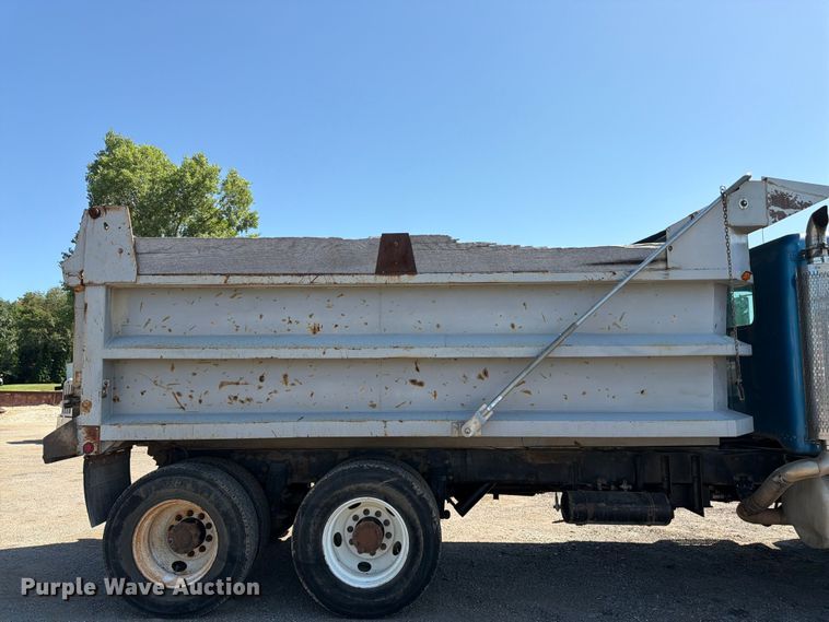 image for item FK3217 2000 Peterbilt 330 dump truck