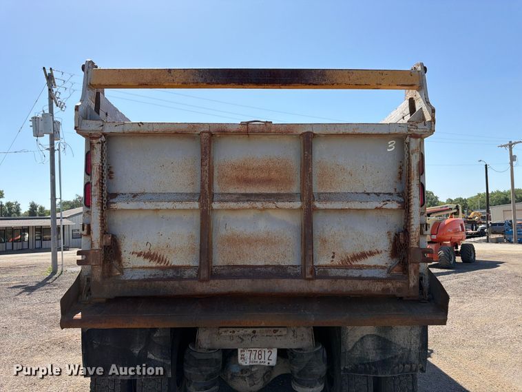 image for item FK3217 2000 Peterbilt 330 dump truck