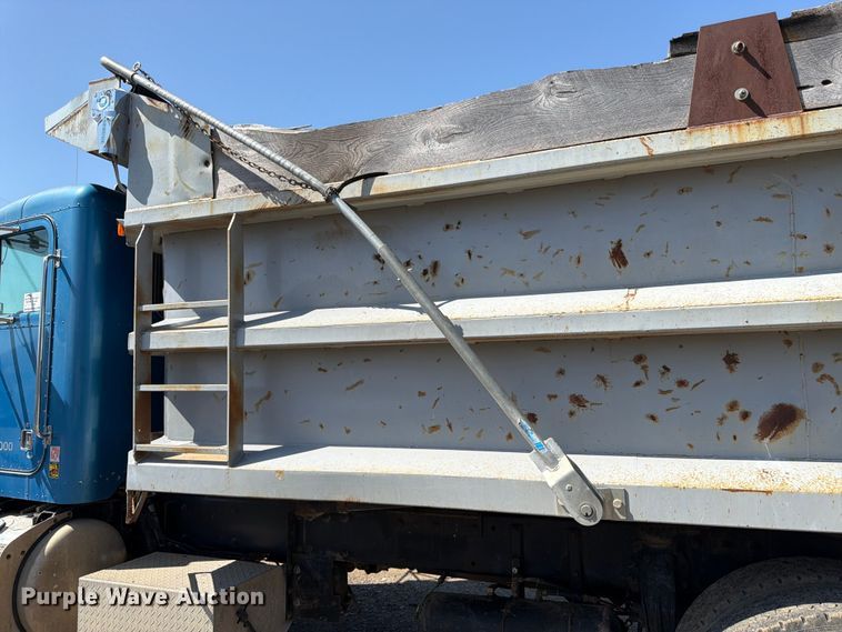 image for item FK3217 2000 Peterbilt 330 dump truck