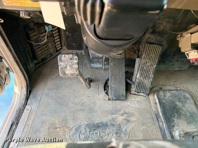image for item FK3217 2000 Peterbilt 330 dump truck