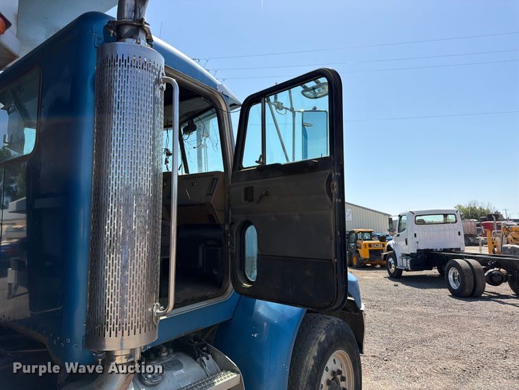 image for item FK3217 2000 Peterbilt 330 dump truck
