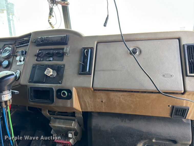 image for item FK3217 2000 Peterbilt 330 dump truck