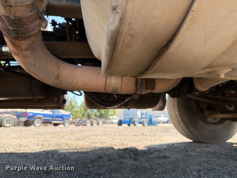 image for item FK3217 2000 Peterbilt 330 dump truck