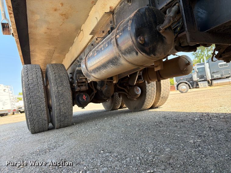 image for item FK3217 2000 Peterbilt 330 dump truck