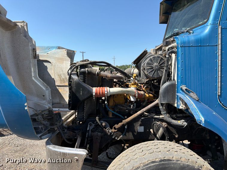 image for item FK3217 2000 Peterbilt 330 dump truck