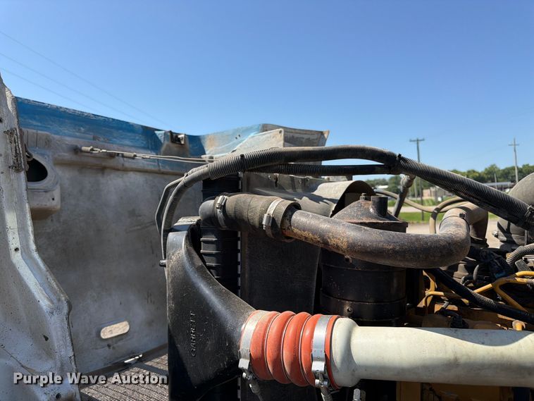 image for item FK3217 2000 Peterbilt 330 dump truck