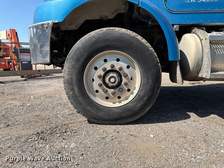 image for item FK3217 2000 Peterbilt 330 dump truck