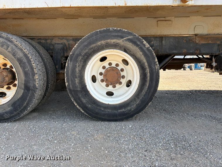 image for item FK3217 2000 Peterbilt 330 dump truck