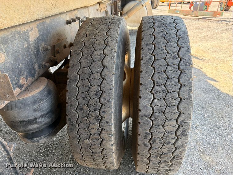 image for item FK3217 2000 Peterbilt 330 dump truck