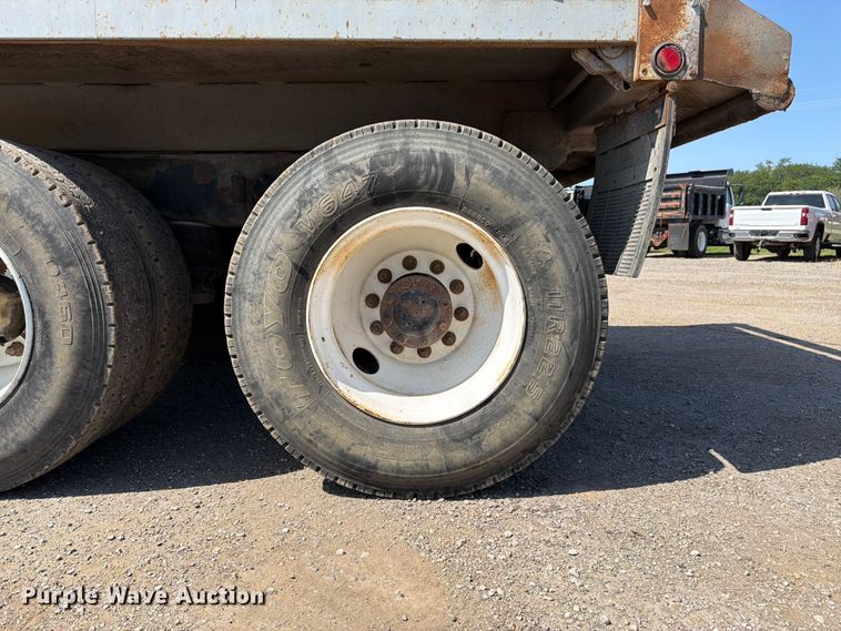 image for item FK3217 2000 Peterbilt 330 dump truck