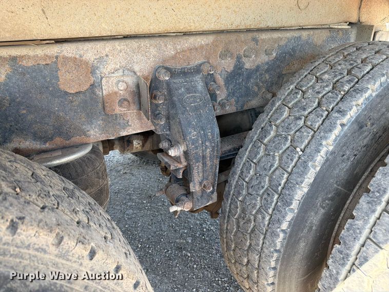 image for item FK3217 2000 Peterbilt 330 dump truck