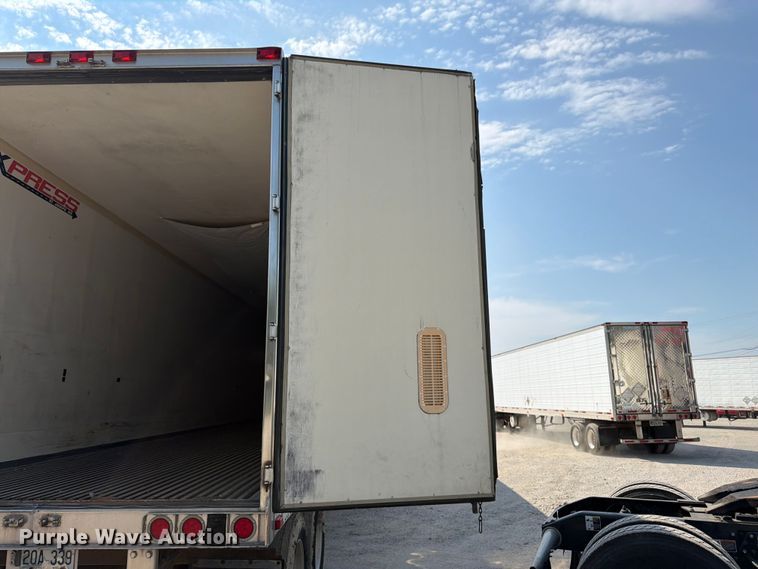 image for item FK3226 2012 Wabash refrigerated van trailer