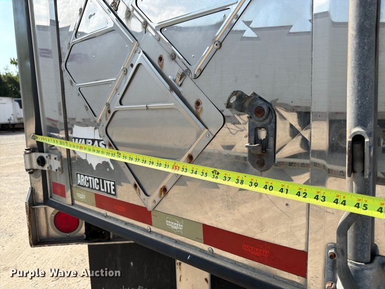 image for item FK3226 2012 Wabash refrigerated van trailer