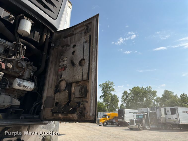 image for item FK3226 2012 Wabash refrigerated van trailer
