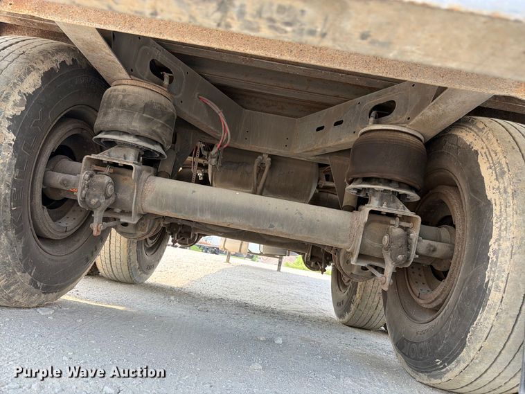 image for item FK3226 2012 Wabash refrigerated van trailer