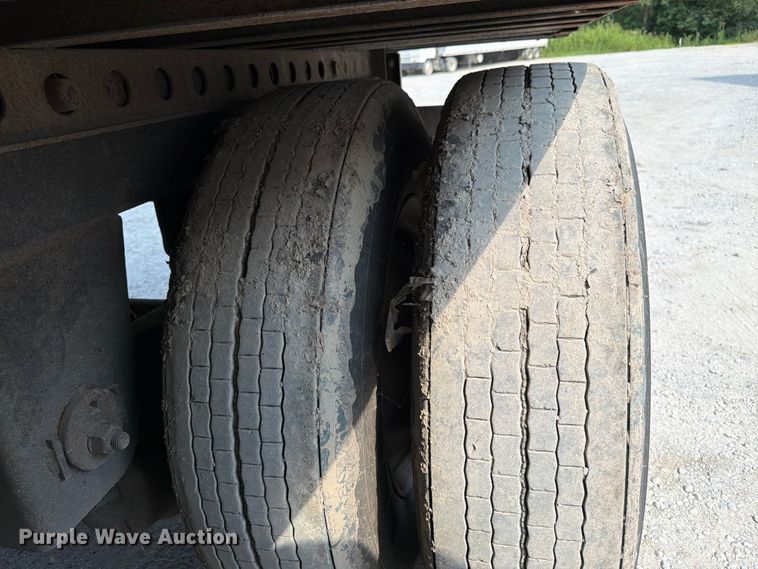 image for item FK3226 2012 Wabash refrigerated van trailer