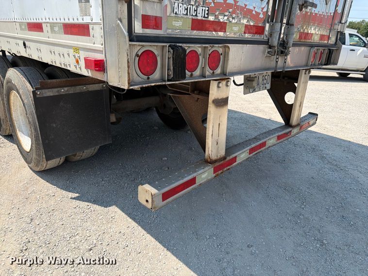 image for item FK3229 2014 Wabash refrigerated delivery truck