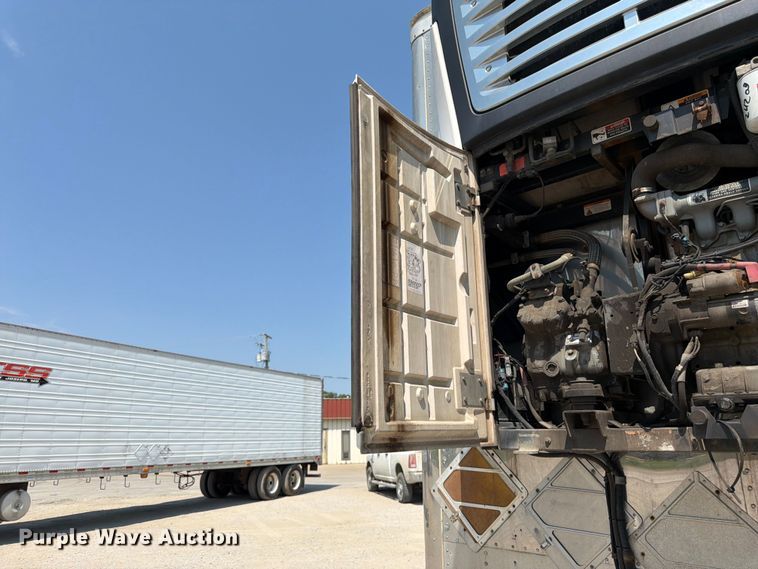 image for item FK3229 2014 Wabash refrigerated delivery truck