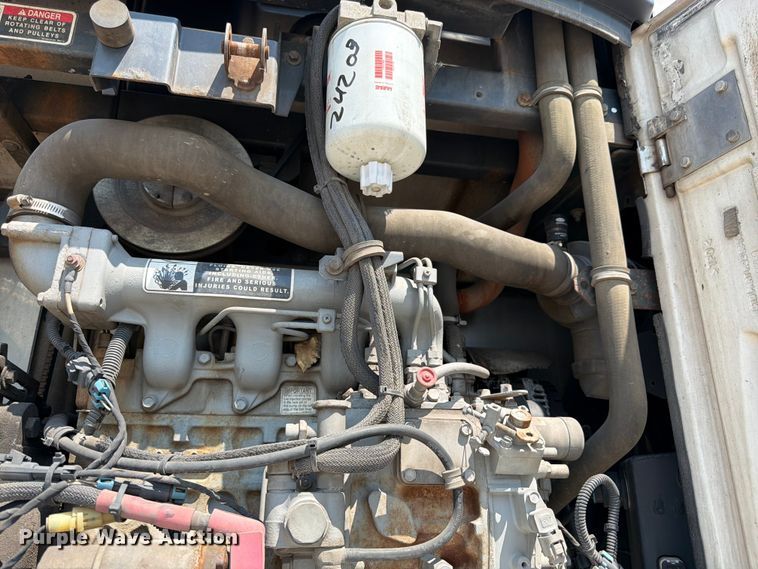image for item FK3229 2014 Wabash refrigerated delivery truck