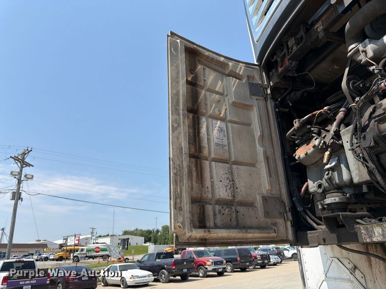 image for item FK3230 2012 Great Dane Trailers SUP-1114-31053 refrigerated van trailer