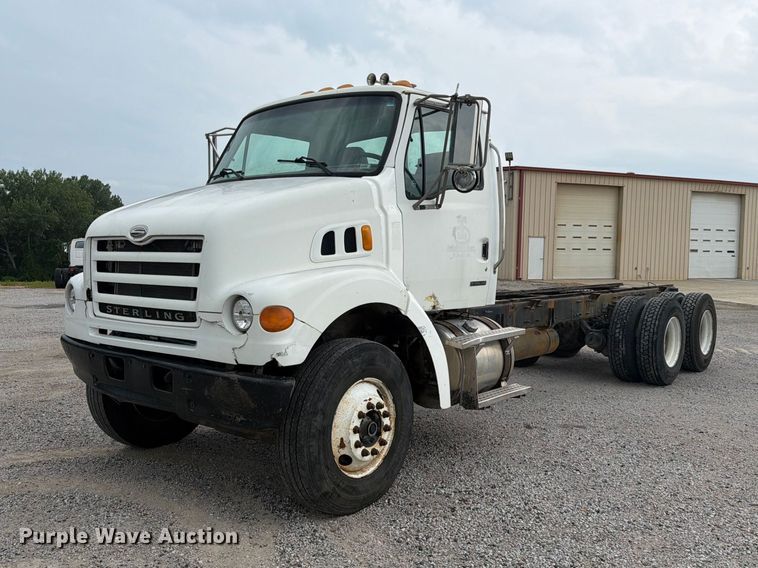 2004 Sterling L7500 truck cab and chassis
