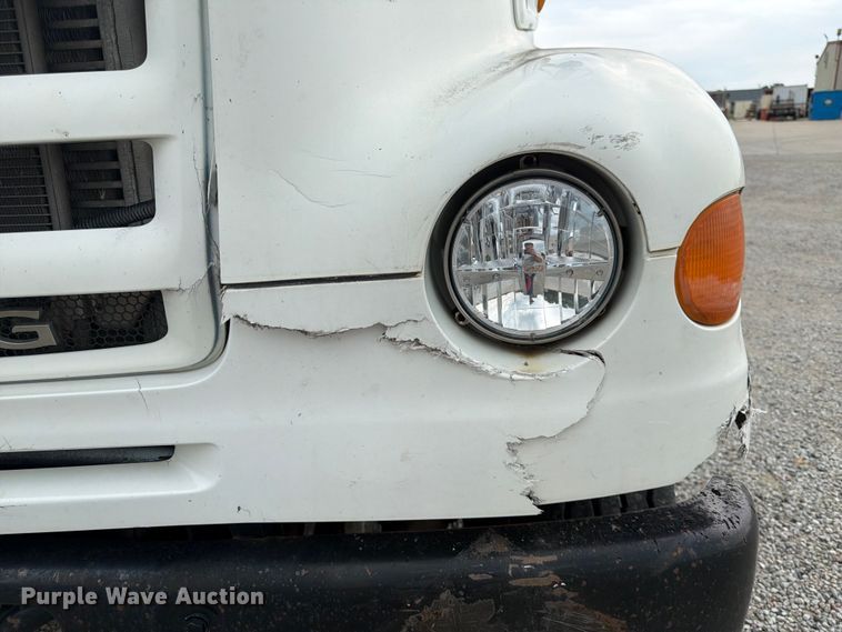 image for item FK3536 2004 Sterling L7500 truck cab and chassis