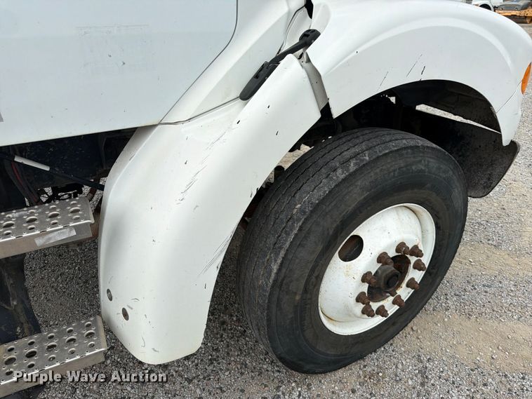 image for item FK3536 2004 Sterling L7500 truck cab and chassis