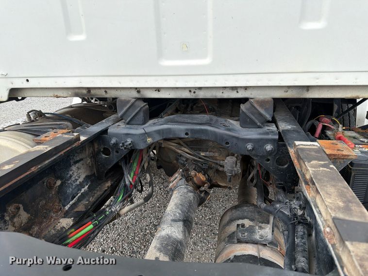 image for item FK3536 2004 Sterling L7500 truck cab and chassis