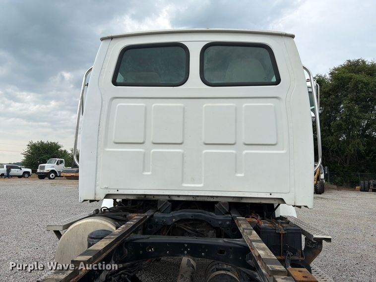 image for item FK3536 2004 Sterling L7500 truck cab and chassis