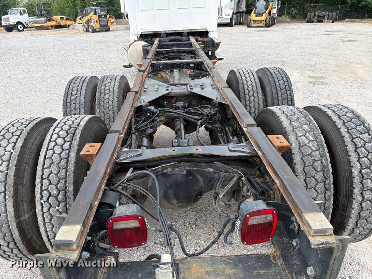image for item FK3536 2004 Sterling L7500 truck cab and chassis