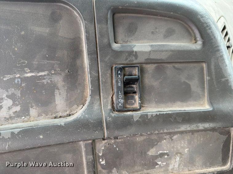 image for item FK3536 2004 Sterling L7500 truck cab and chassis