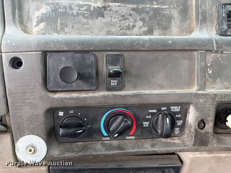 image for item FK3536 2004 Sterling L7500 truck cab and chassis