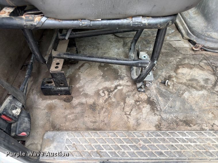 image for item FK3536 2004 Sterling L7500 truck cab and chassis